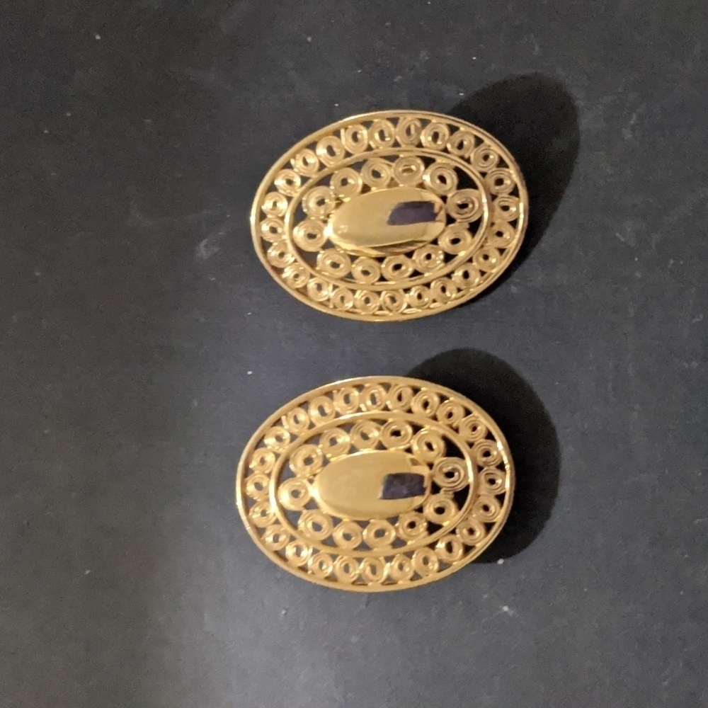 VINTAGE Gold Tone Filagree Oval Clip On Statement Earrings